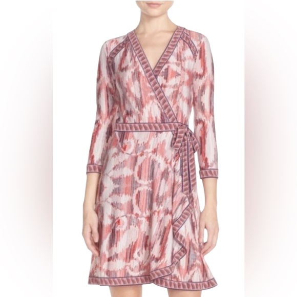 BCBGMaxAzria Pink Patterned Long Sleeve Wrap Dress NWT - Picture 1 of 11